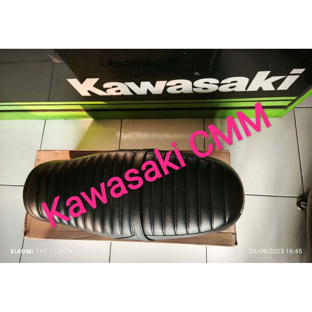 Jok W175. Original Kawasaki.
