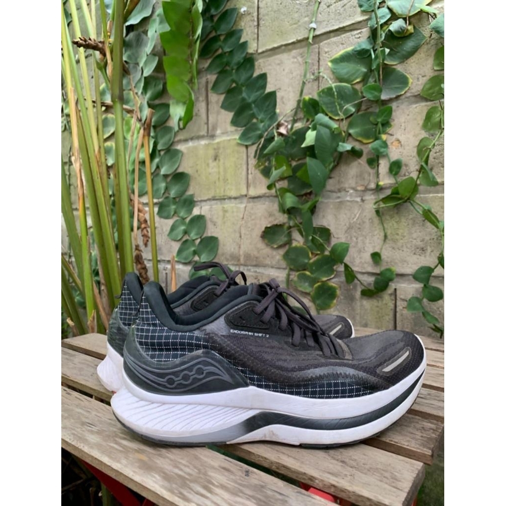 Saucony Endorphin Shift 2