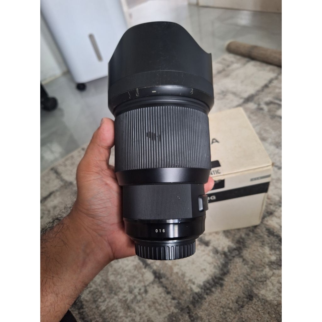 sigma 85mm f1.4 art canon Box