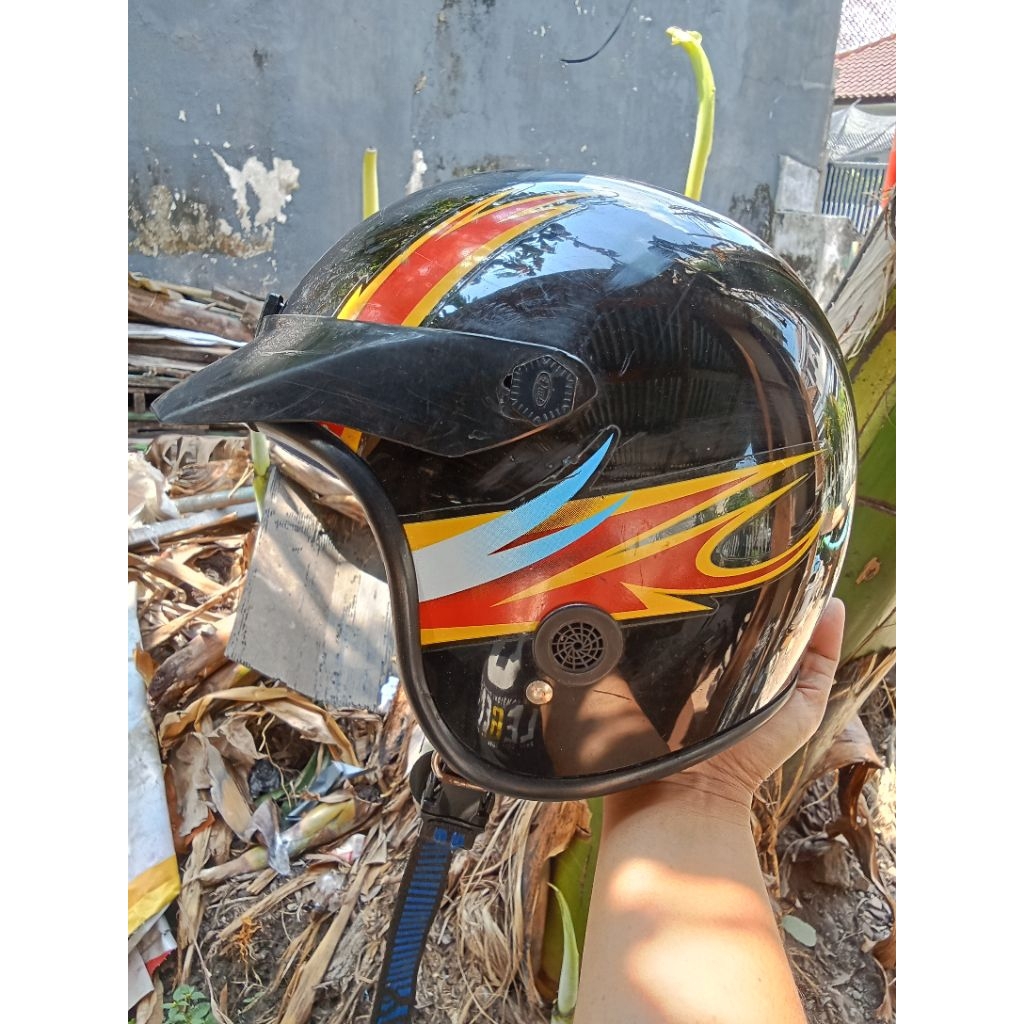 helm DMI Jadul