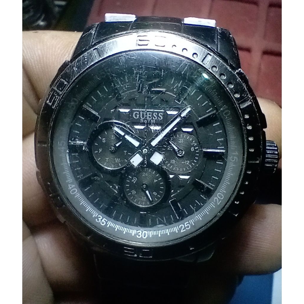 Jam Tangan Quartz Guess Steel
