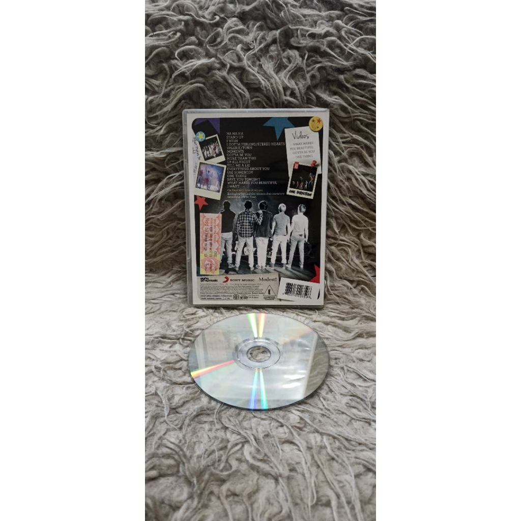 one direction  up allnight the live tour kaset dvd