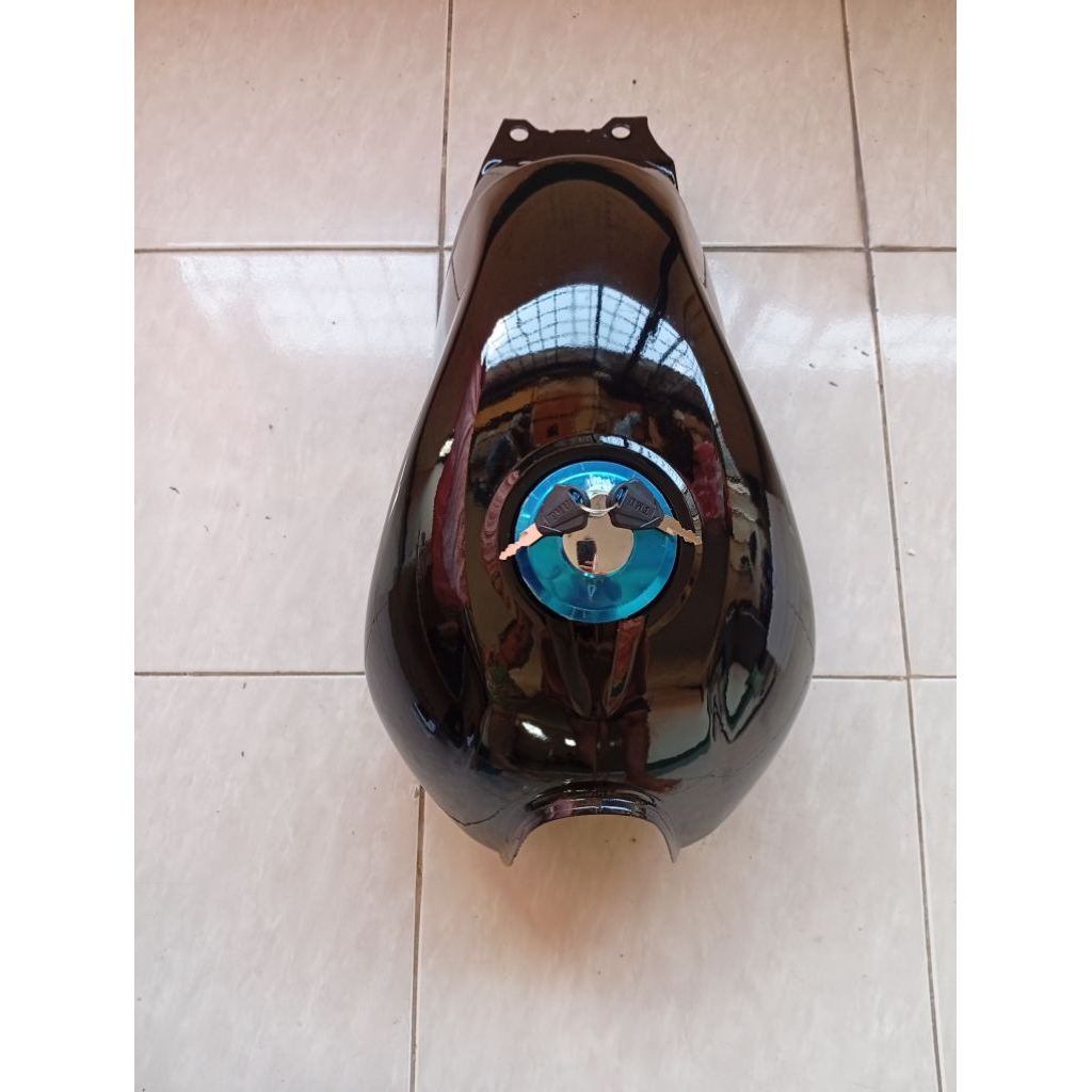 tangki bensin + tutup megapro primus 2006-2009