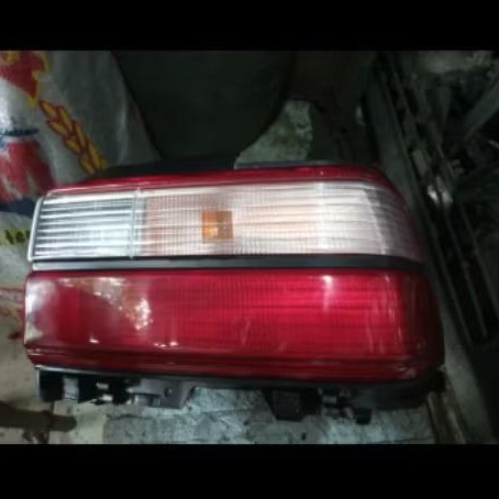 LAMPU BELAKANG KANAN TOYOTA GREAT COROLLA AE 101 ORIGINAL