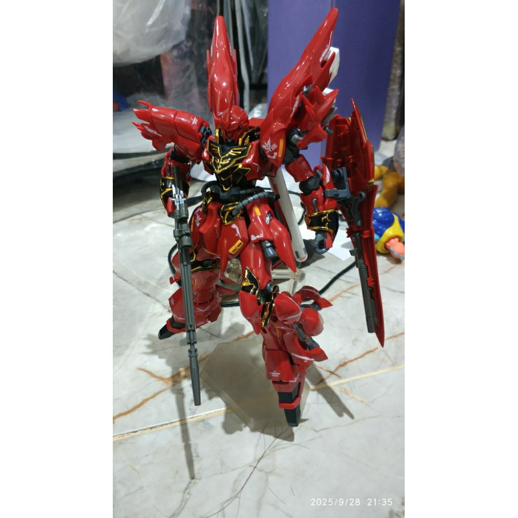 Bandai rg sinanju