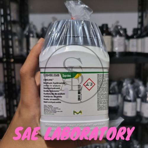 Natrium Hidroksida / NaOH / Sodium Hydroxide MERCK 106498 500GRAM