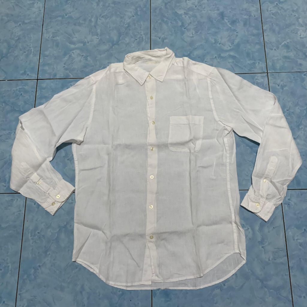 Kemeja Putih Uniqlo GU Linen L5