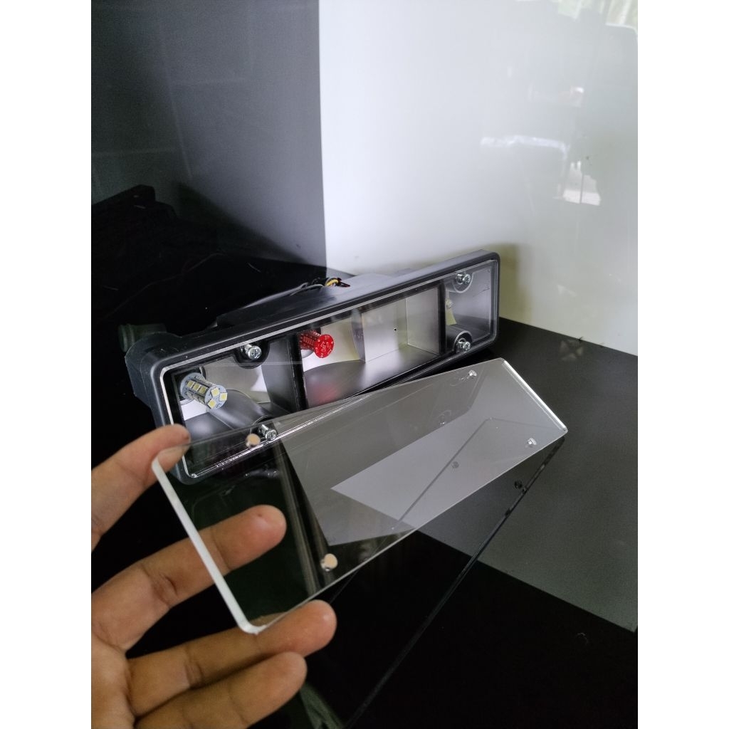 mika bening lampu belakang L300 mika lampu rem L300