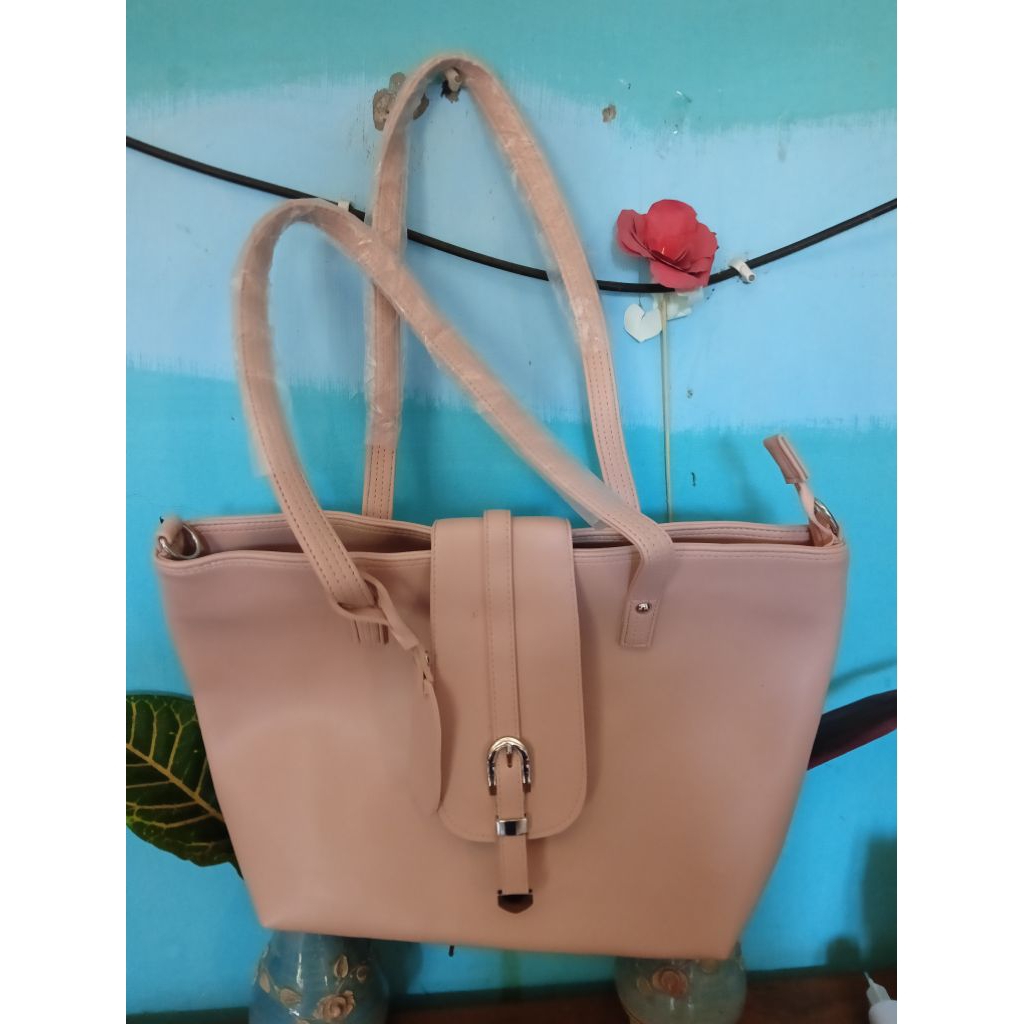 Tas wanita/Tas selempang/tas bahu wanita/tas kuliah wanita