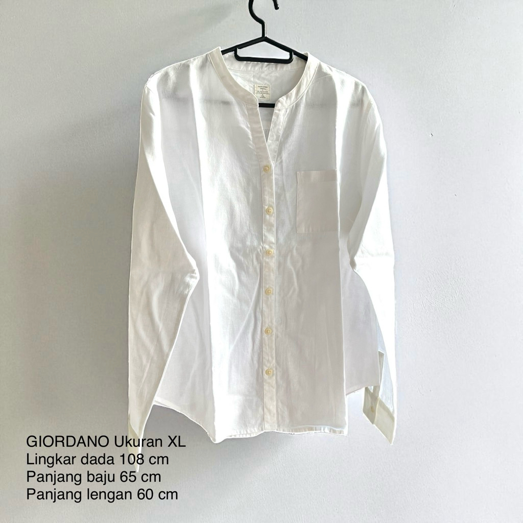 Preloved Kemeja wanita Putih Giordano || Gaudi