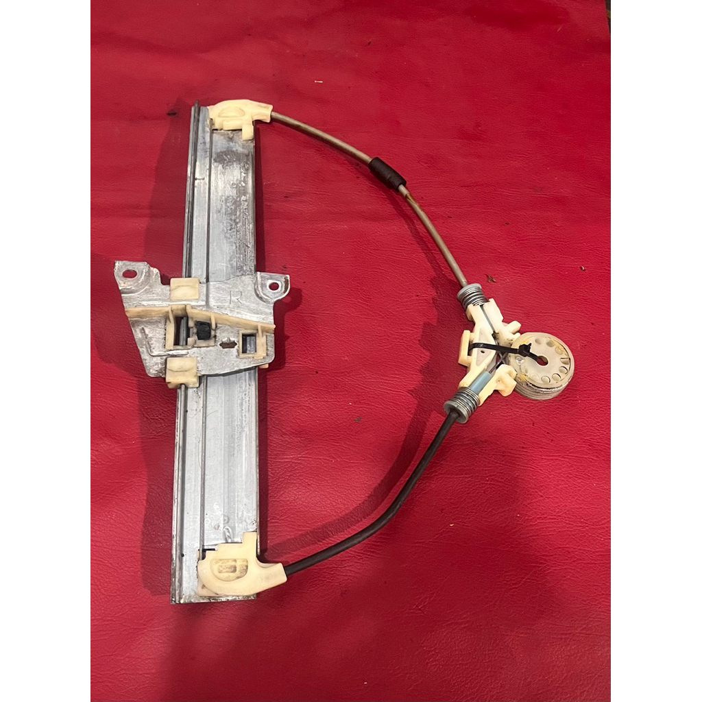 Stang dinamo power window Ford Escape Belakang Kanan