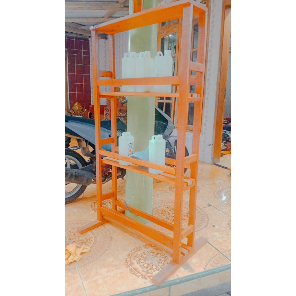 RAK BENSIN ECERAN MINIMALIS RAK BOTOL JERIGEN JUALAN MINIMALIS KAYU PERNIS
