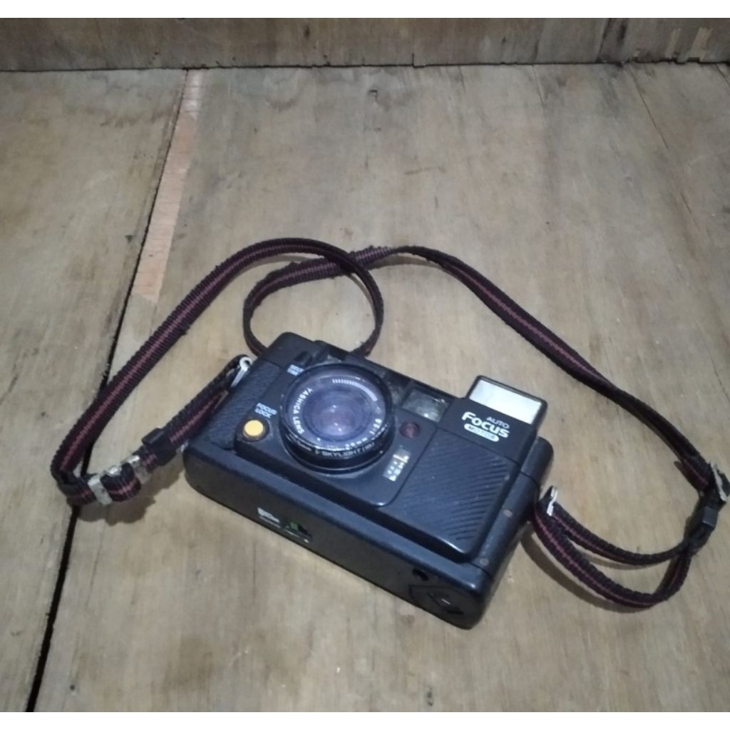 Kamera film kamera analog Merk Yashica jadul vintage antik lawas kuno