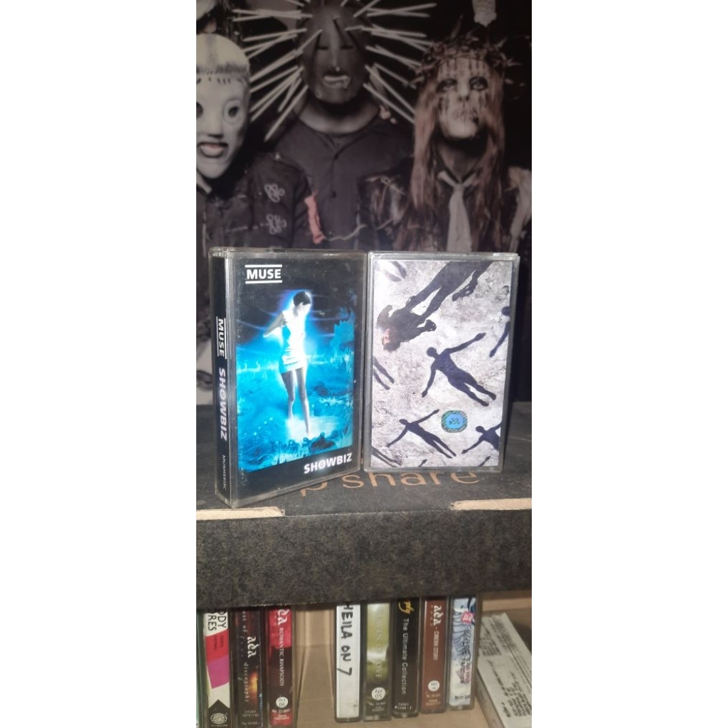 Sepaket kaset Muse showbiz & absolution