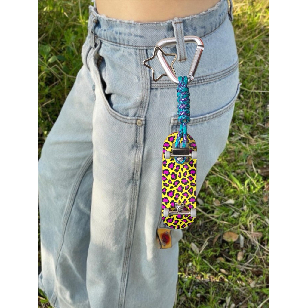 Fingerboards keychain| bag charms