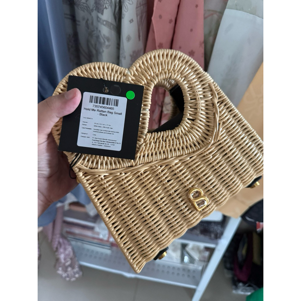 NEWWare House Sale TAS BUTTONSCARVES