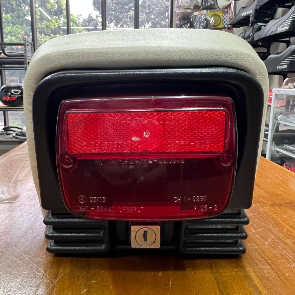 Jok Giuliari Yankee Tail Light PX Series