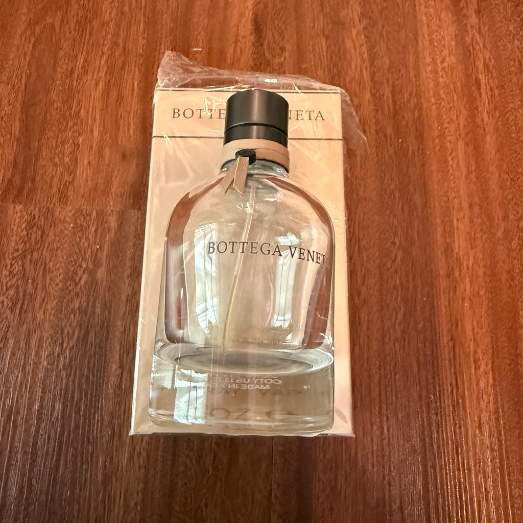 Preloved Botol Bottega