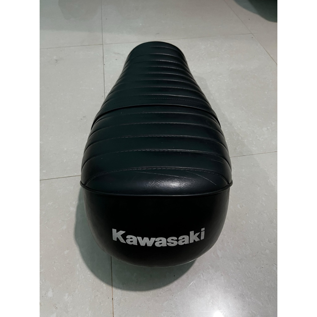 Jok Kawasaki W175 TR 2023