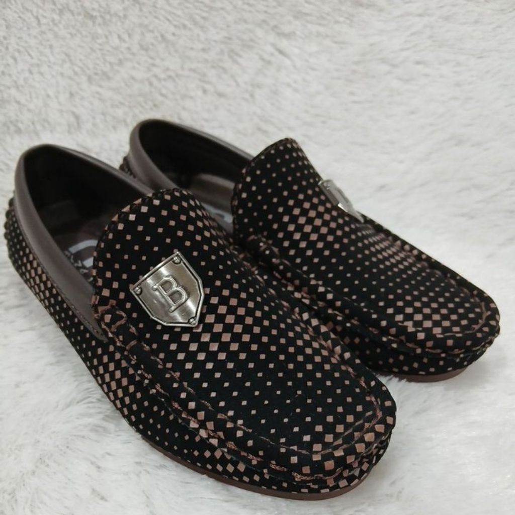 Sepatu pansus anak laki laki CMK-8