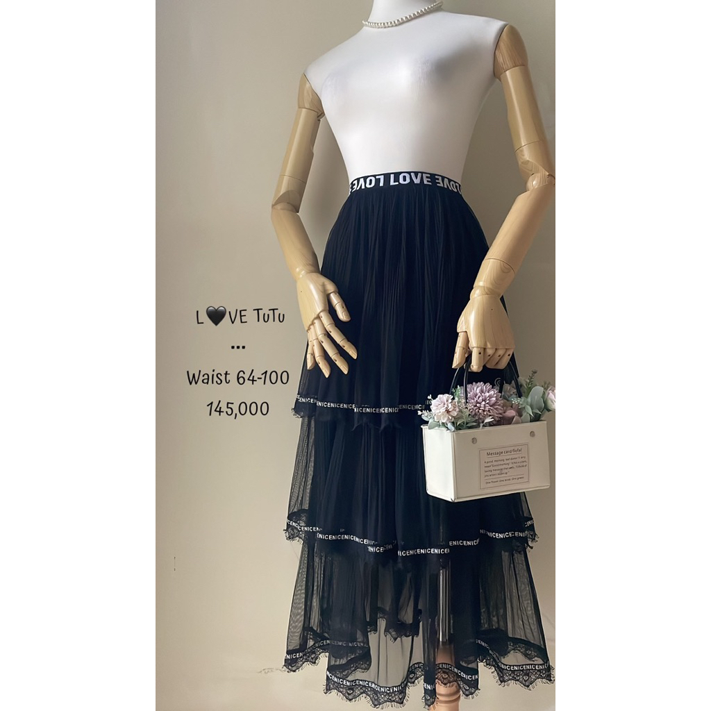 Rok midi tutu tile tulle hitam tumpuk 3 plisket pleated lace renda ruffle tulisan love premium prelo