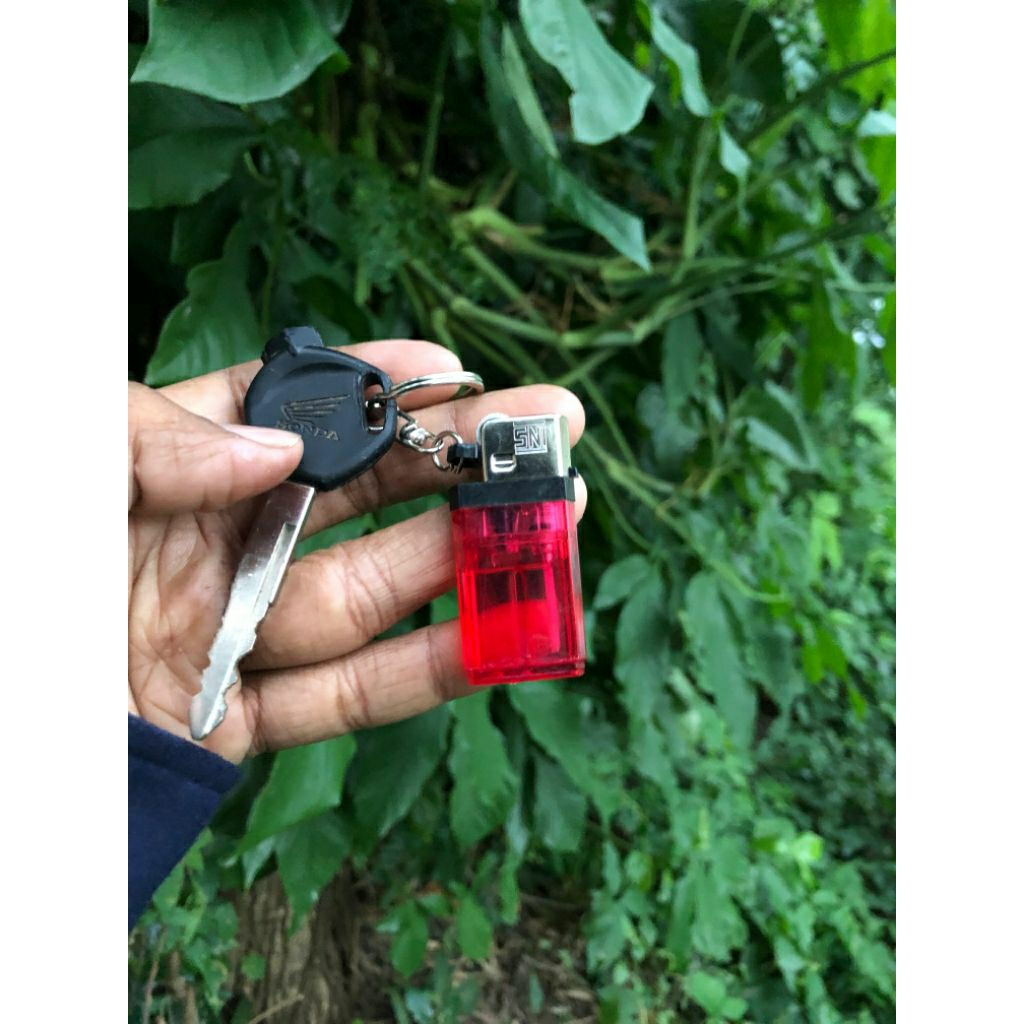 gantungan kunci korek api unik / korek api mini steal