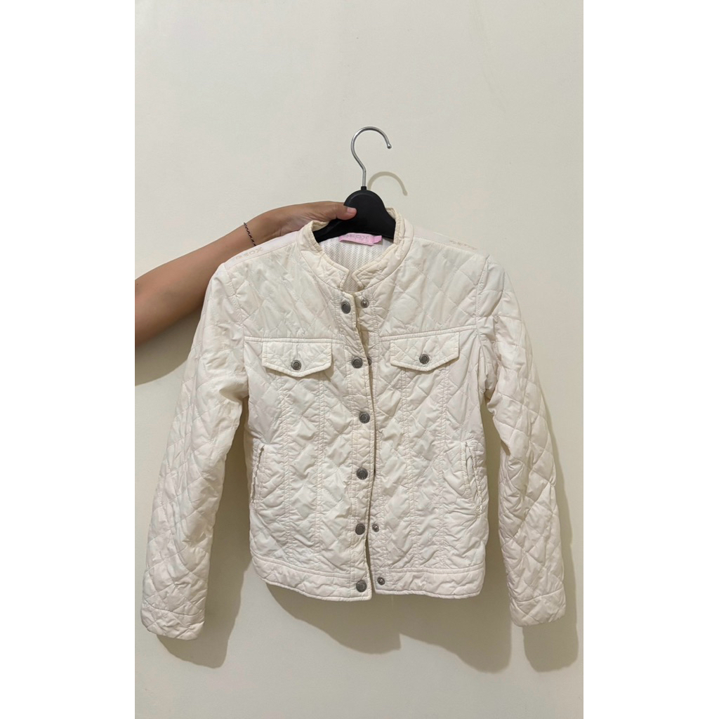 (Preloved) Jaket Wanita Slimfit Geox Warna Putih Tulang
