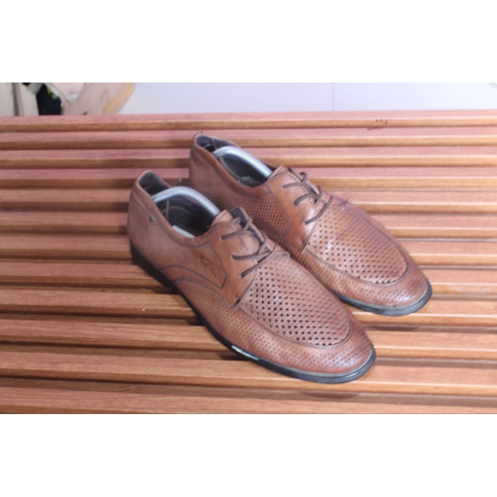 Sepatu pantopel oxford mewah"Satchi".upper kulit semir mulus.  outsole kokoh keras.  size 42  insole