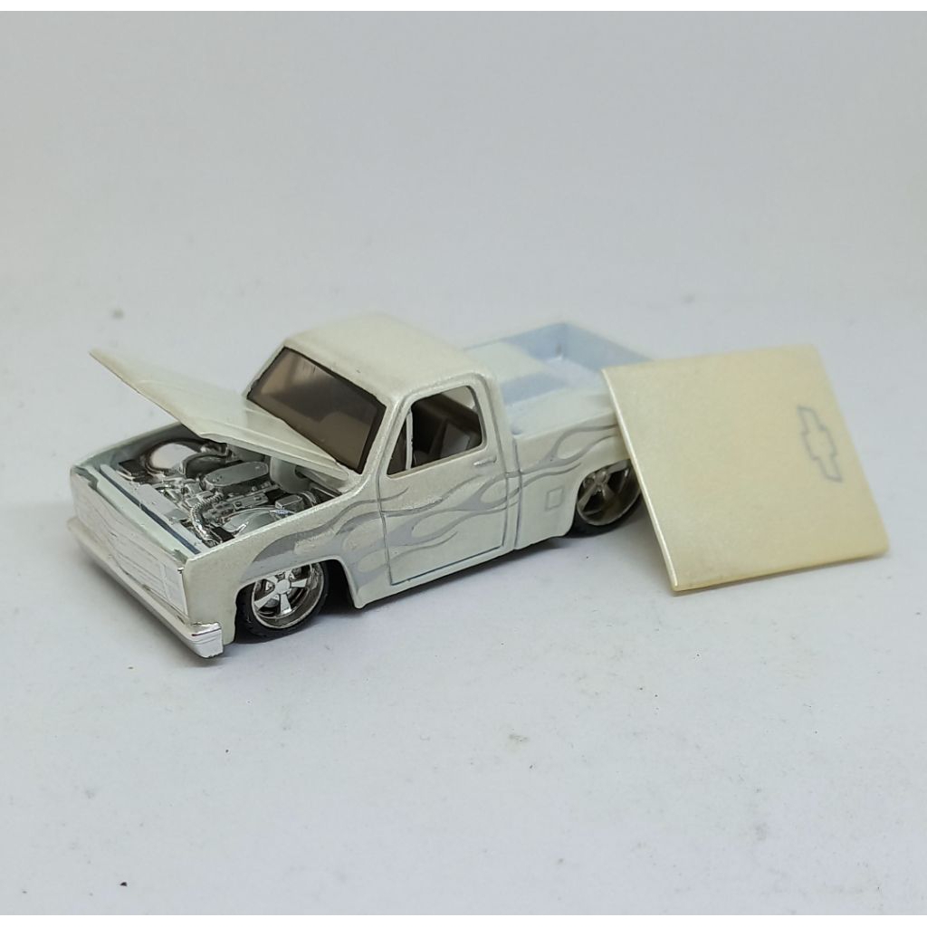 maisto 1987 87 chevrolet chevy 1500 silverado g ridez loose diecast 1/64 (t)