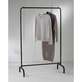 Rak gantungan baju display toko baju minimalis