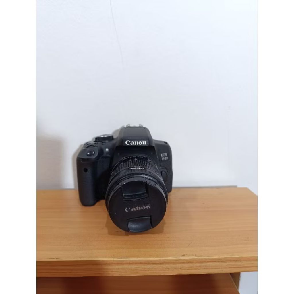 CANON 750D
