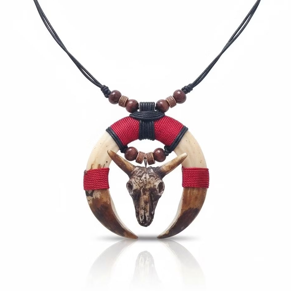 Kalung Etnik Tribal Tanduk Banteng dan Tengkorak – Aksesoris Unik Gaya Bohemian Pria & Wanita