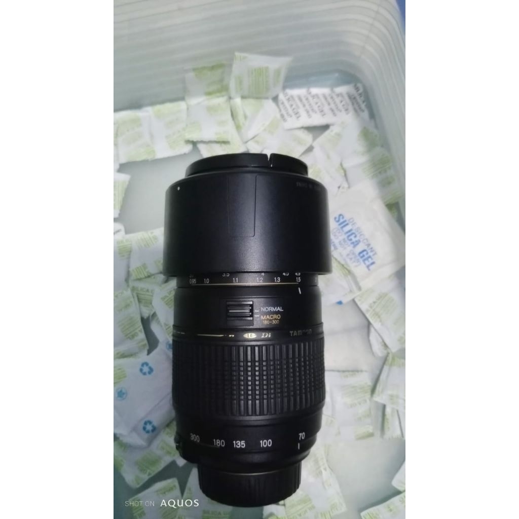 Lensa Tamron 70-300mm