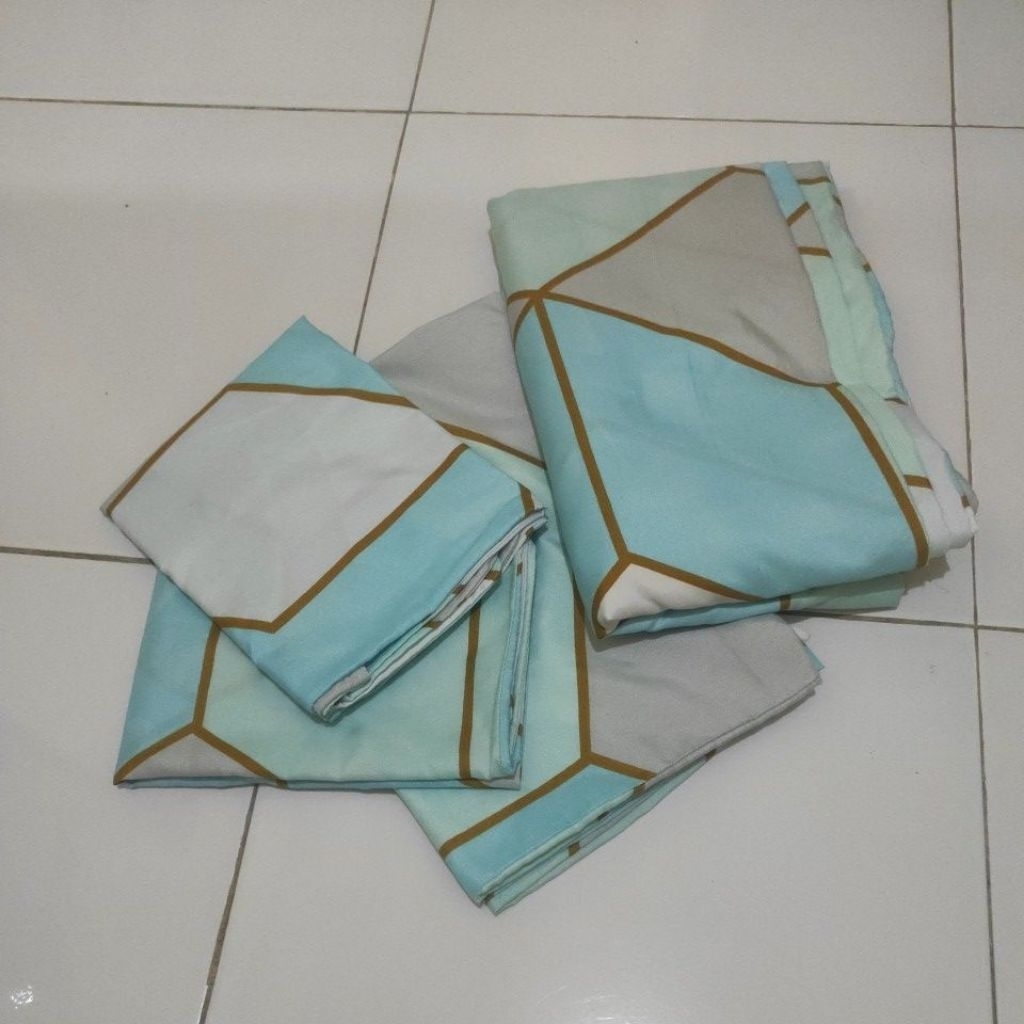 Toko Rombeng 1 set Sprei + Sarung bantal Guling Bekas Siap Pakai untuk Size 160 x 200 Cm