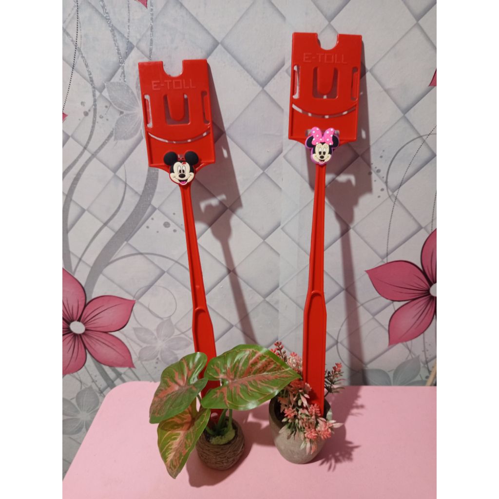 Tongkat Tap in out E-toll karakter Mickey dan Minnie mouse
