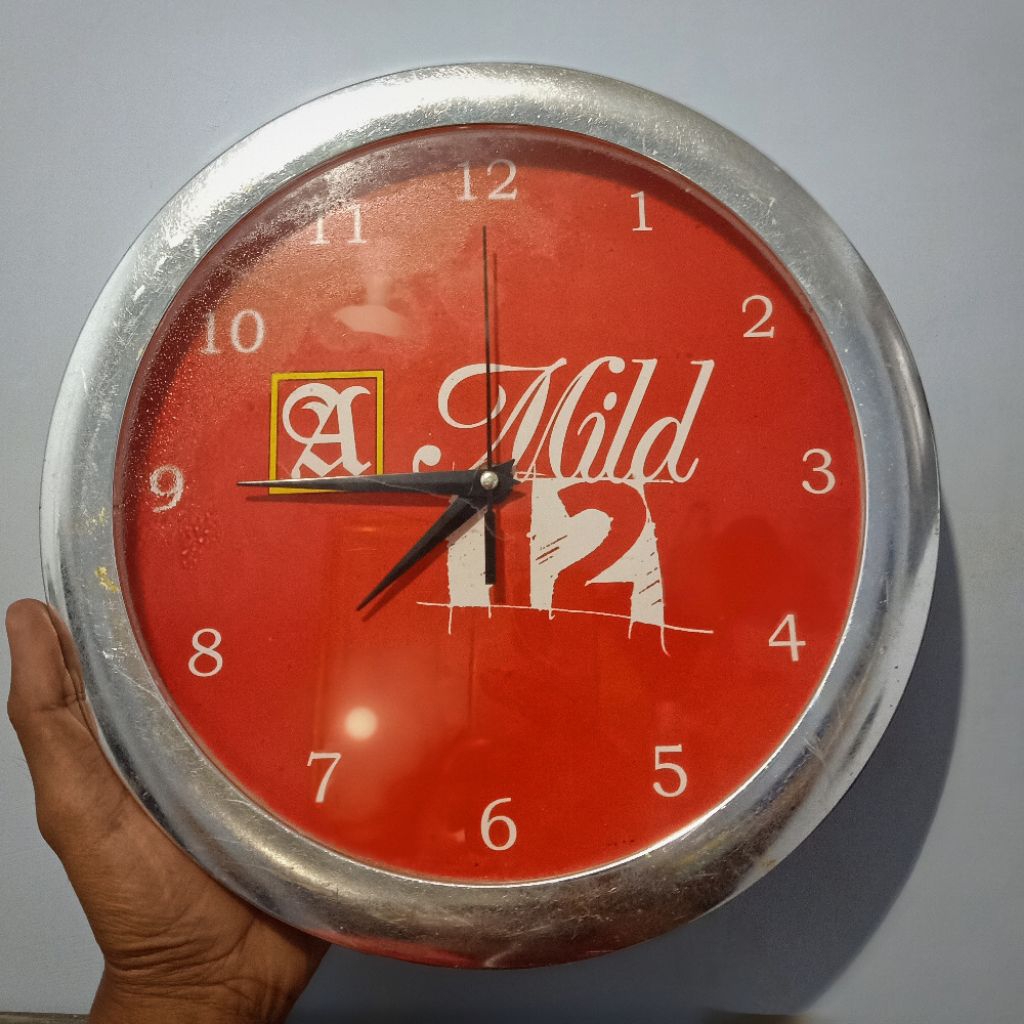 jam dinding rokok mild normal