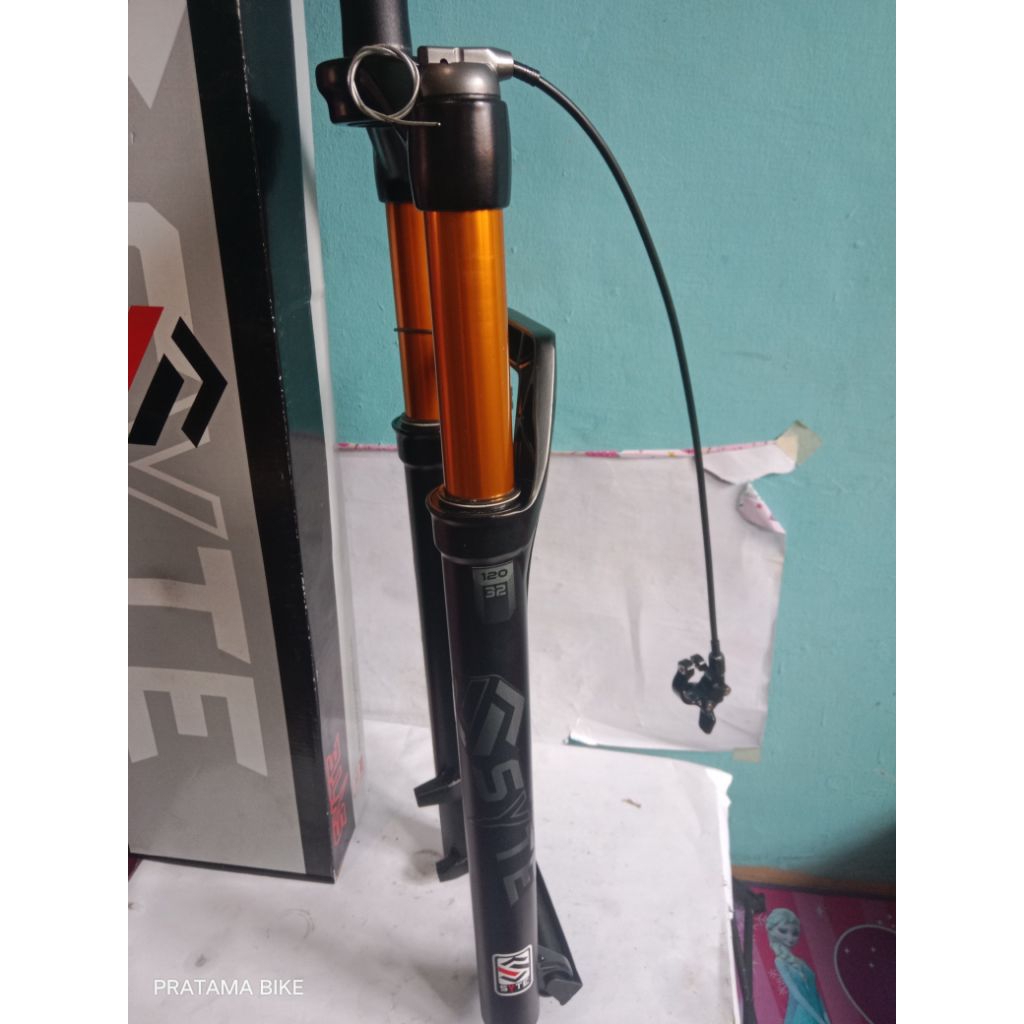 fork mtb syte air 27,5 travel 120 lock remote