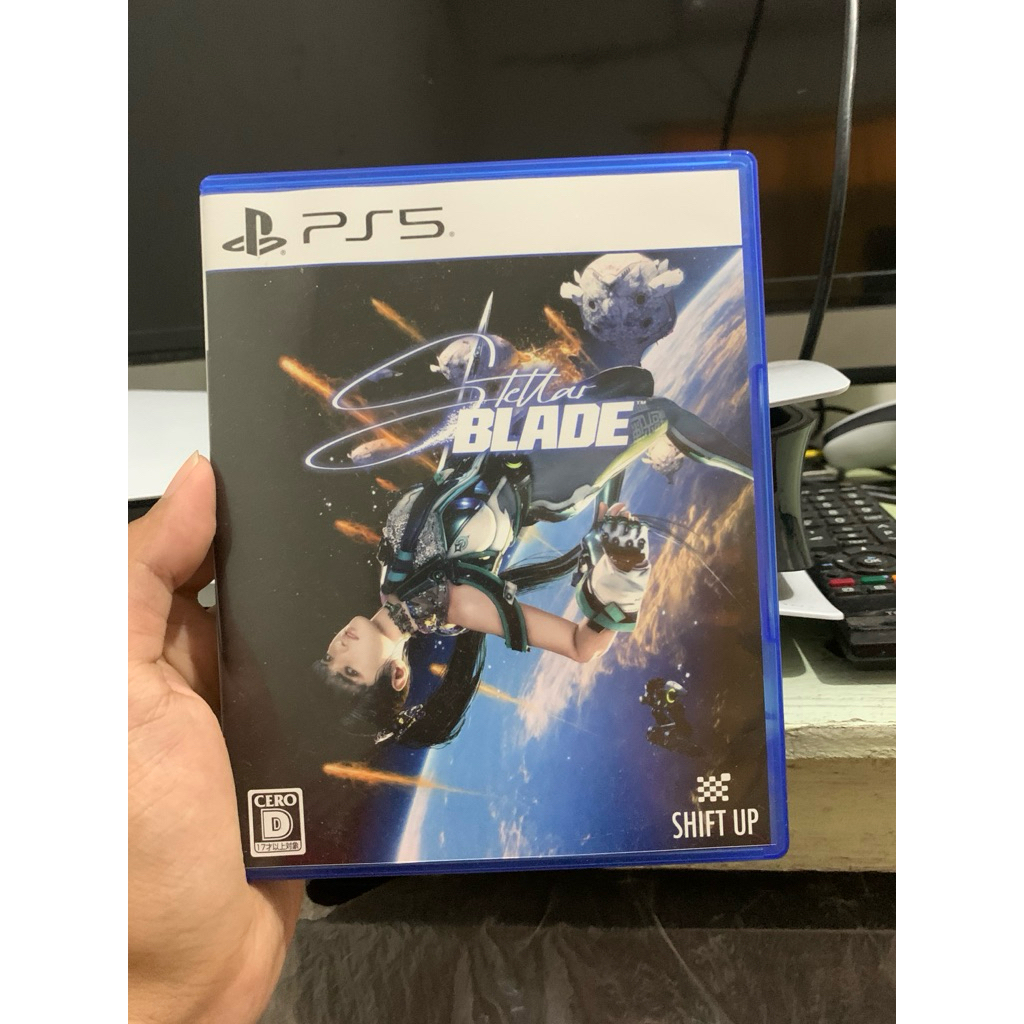 STELLAR BLADE (PS5)