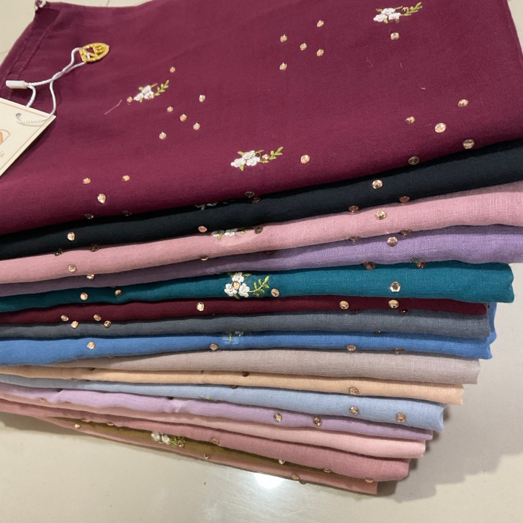 Hijab Segiempat Payet Bordir Bunga  Kerudung Segi Empat Paris Premium  Jilbab Payet Swaroski