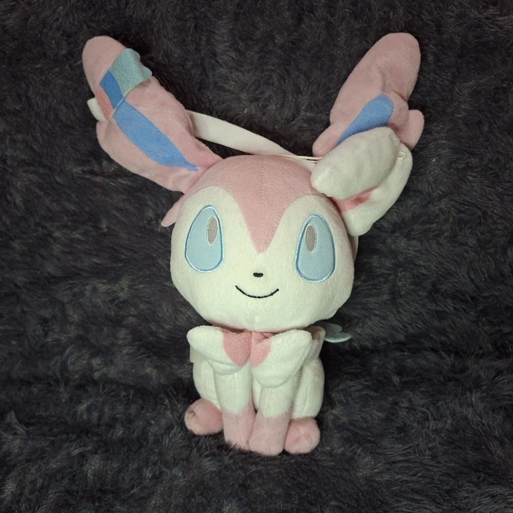 Boneka Sylveon Banpresto Chibi