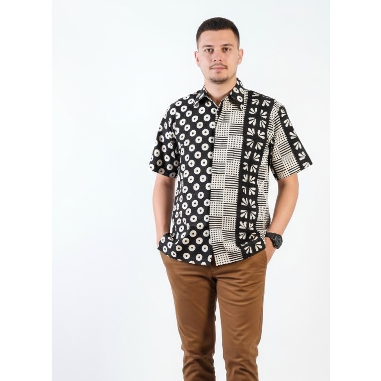 Kemeja Hem Batik Pria Lengan Pendek Hitam Putih 36 - Batik Nulaba