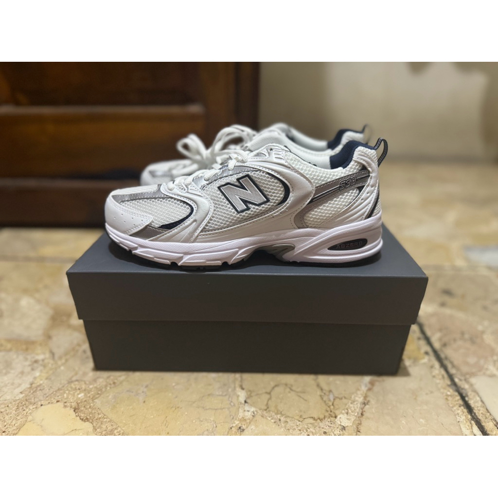 New Balance 530 White Silver Navy