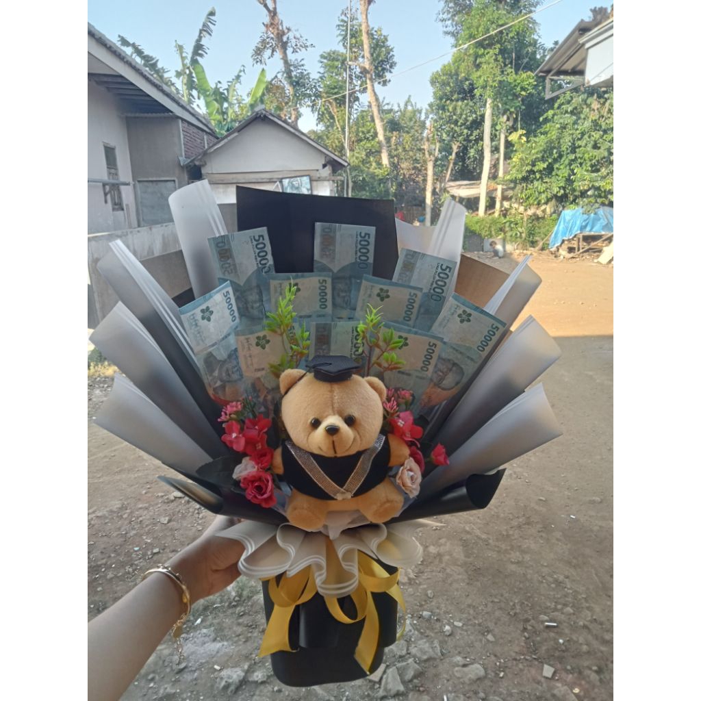 jasa buket uang bunga boneka