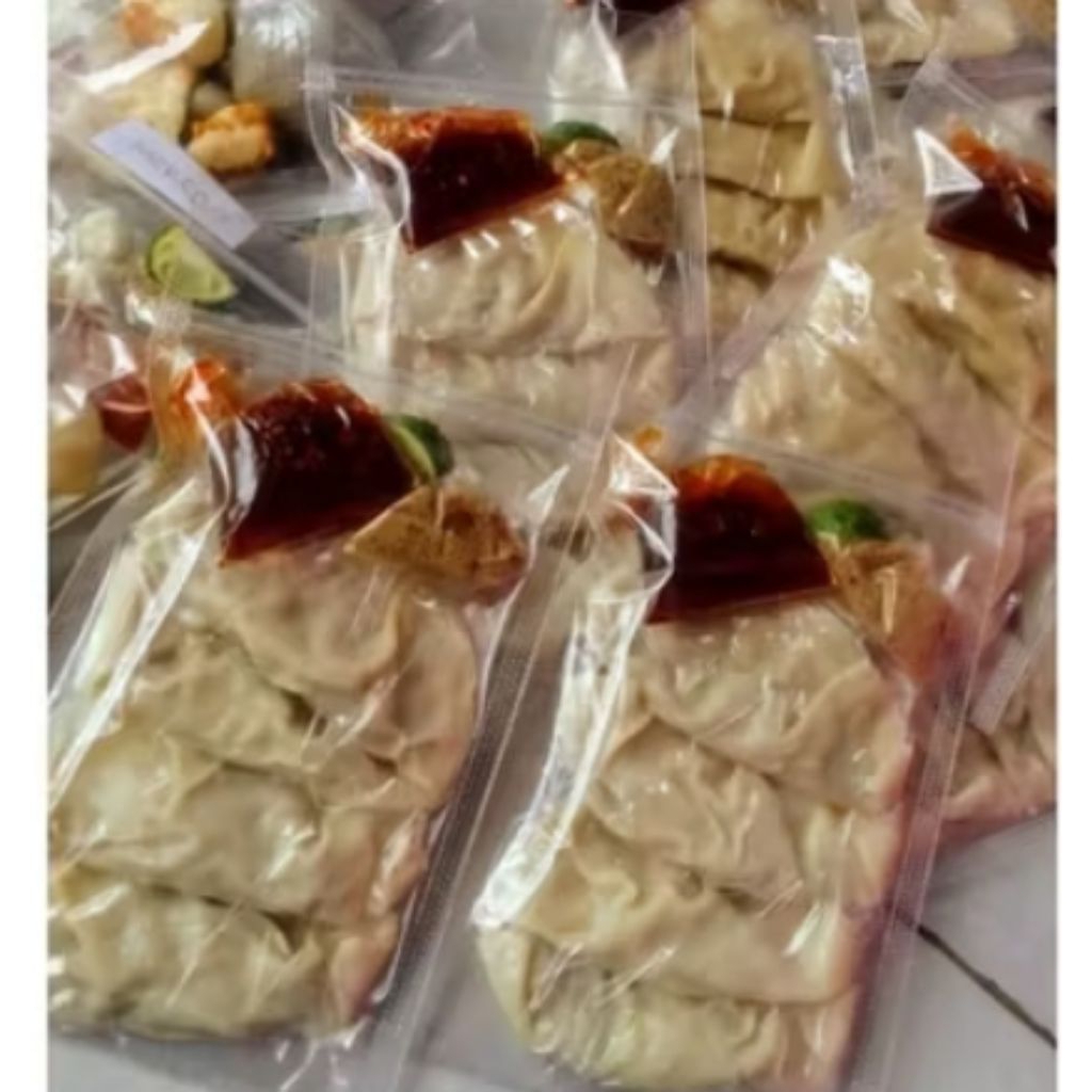 pangsit chili oil isian daging ayam | pangsit kuah chili oil