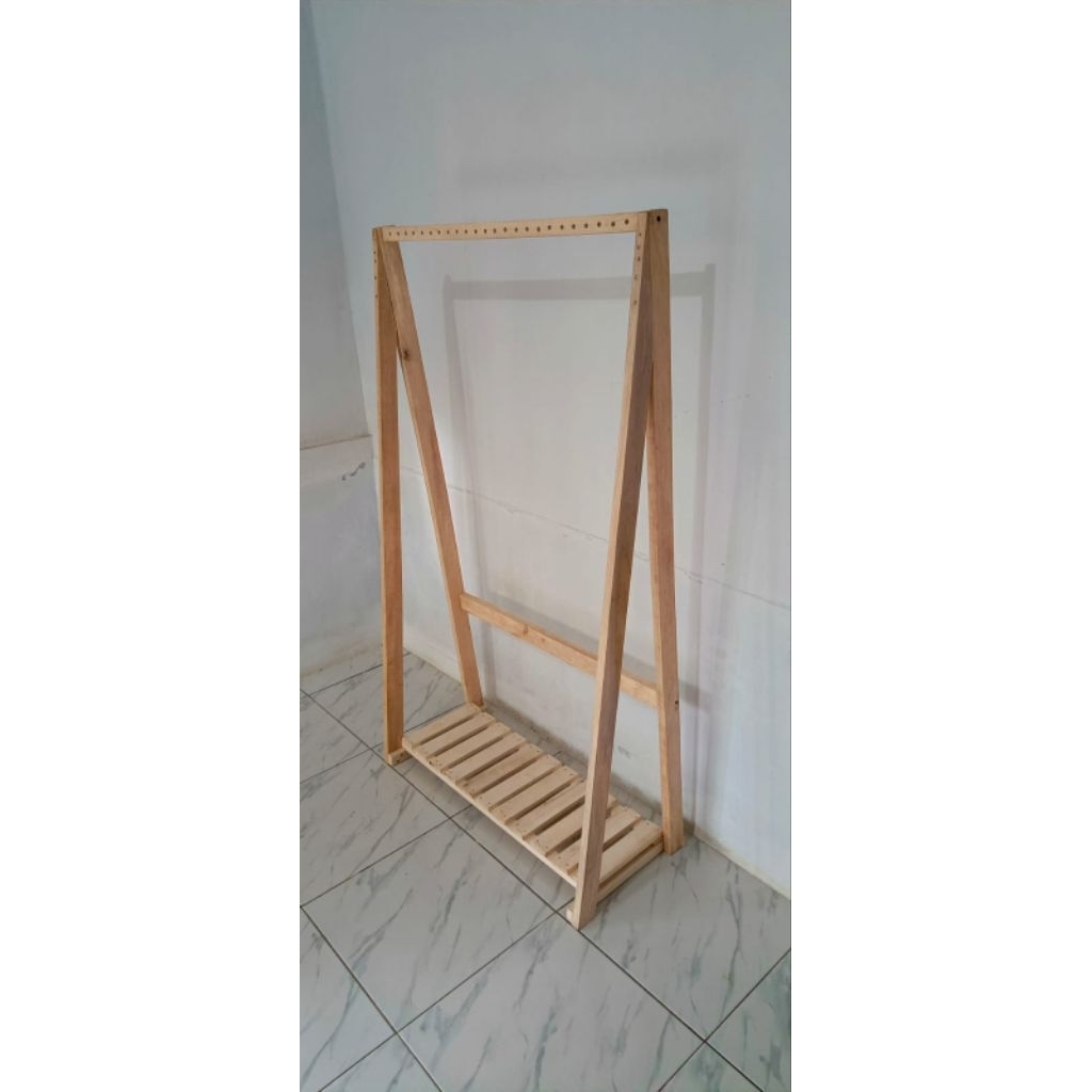 rak gantungan baju dan handuk minimalis