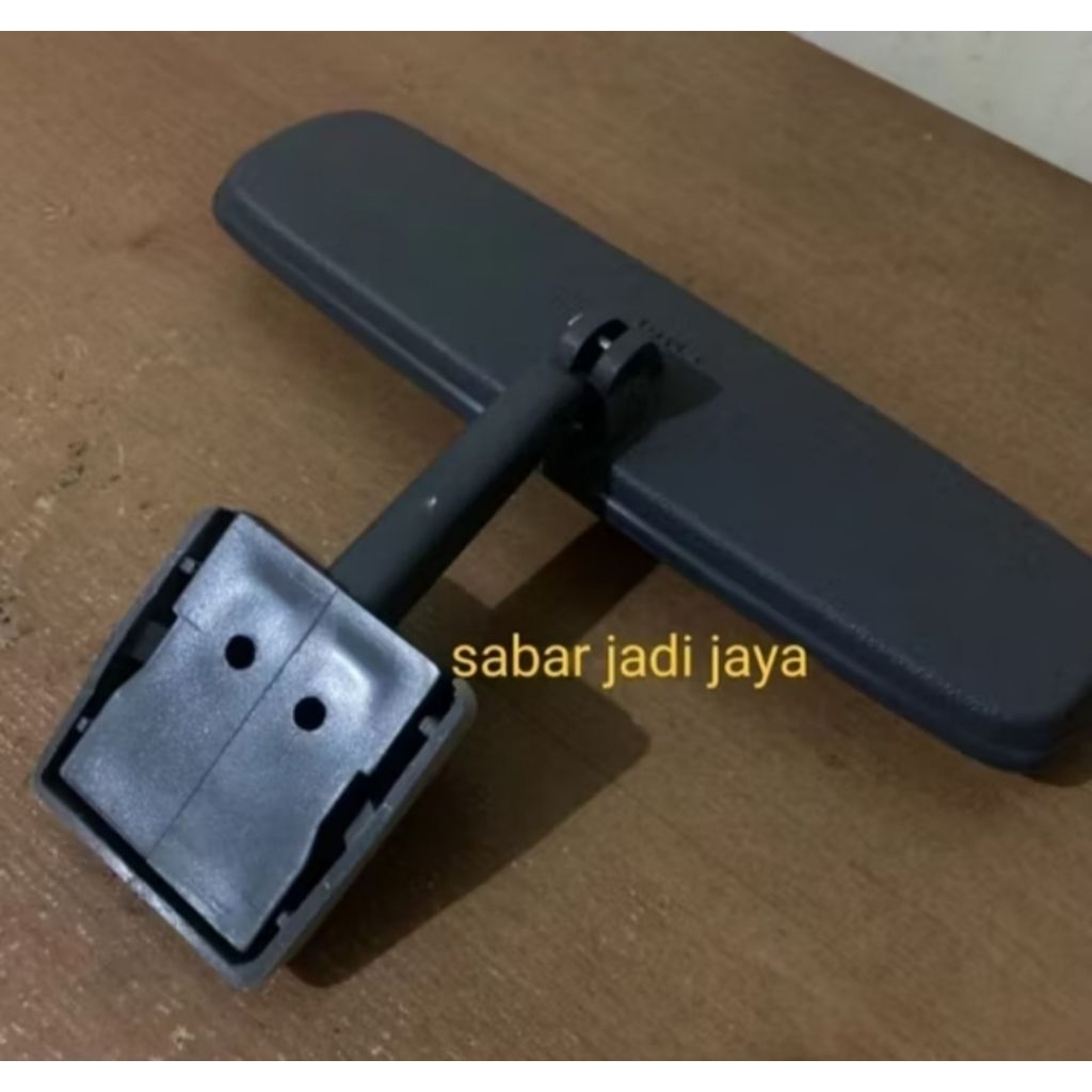 spion dalam Starlet kotak kapsul