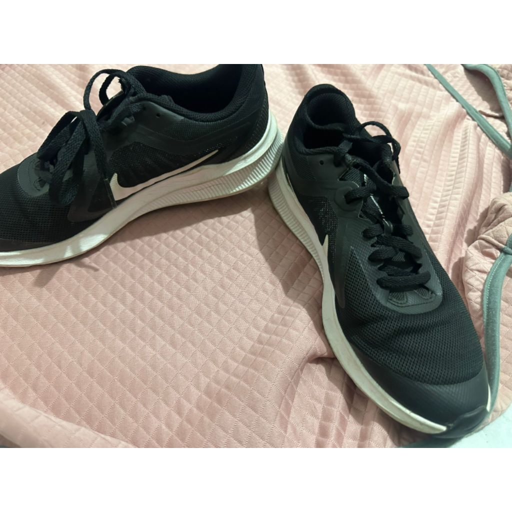 ADIDAS RUNNING SHOES BEKAS - ORI - SECOND - PRELOVED