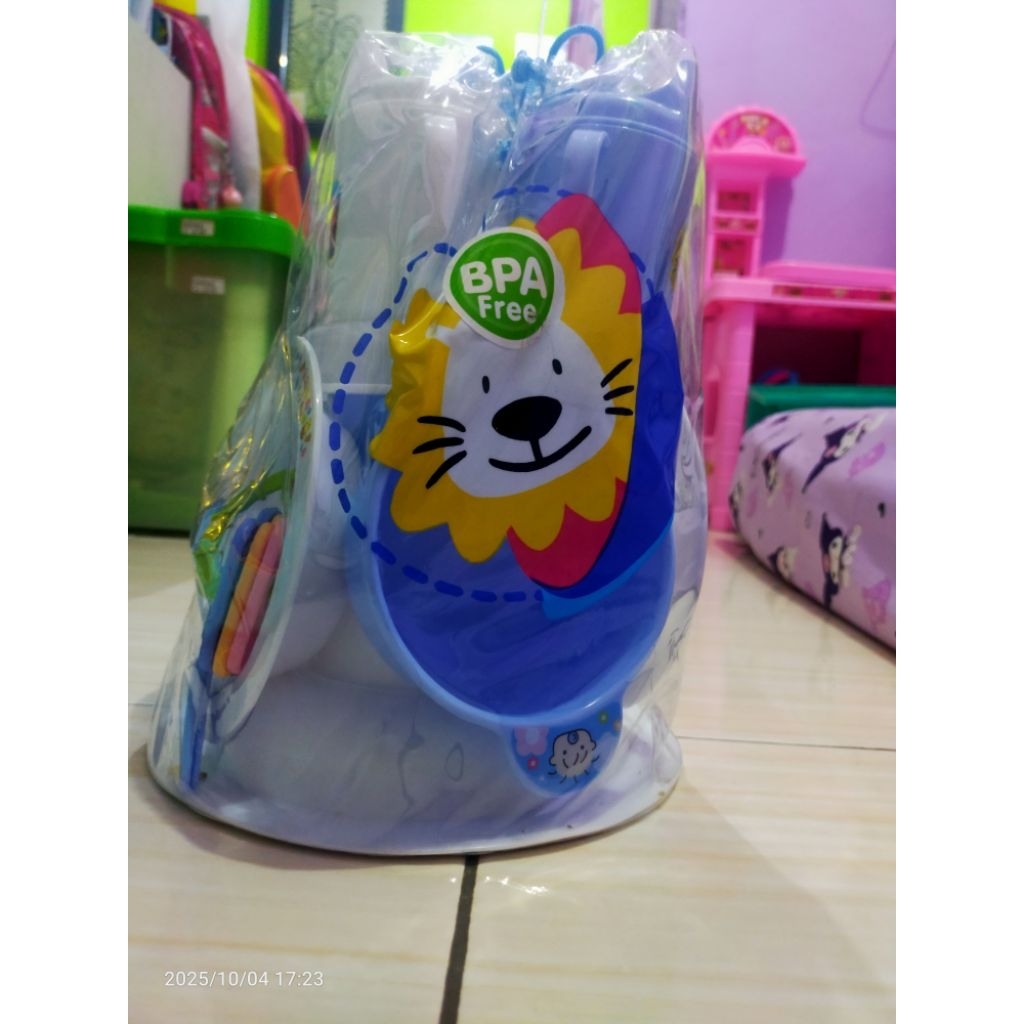 Alat Makan Set Lusty Bunny