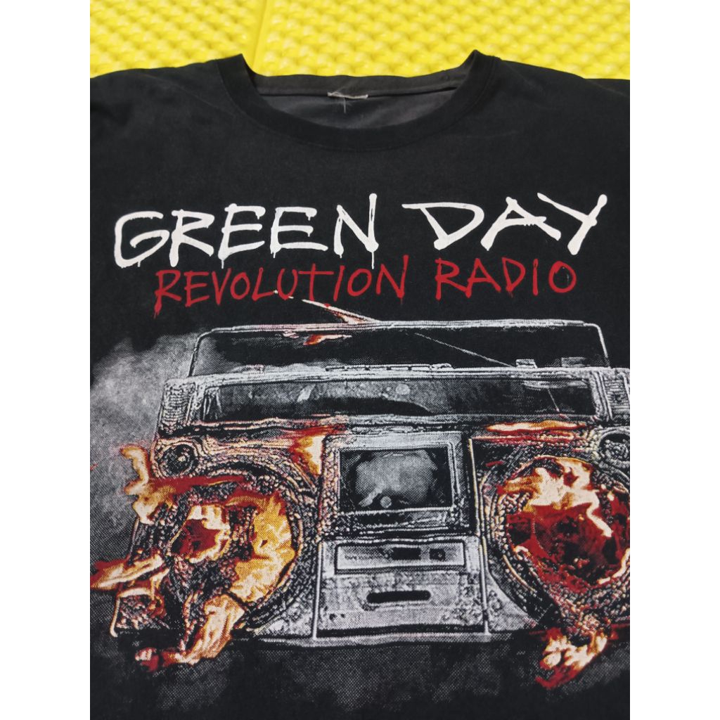 Tshirt Green Day Second Like New