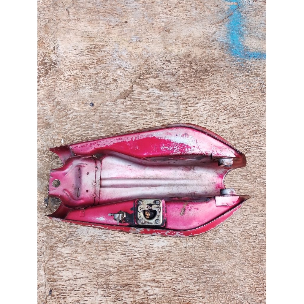 tengki gl 100 original paint merah